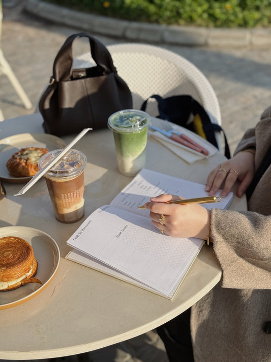 Living my best life (undated planner)